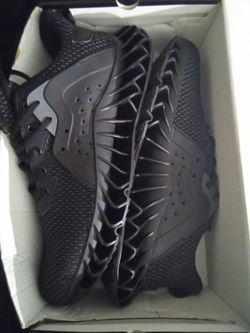 Destrong 1' s - All Black