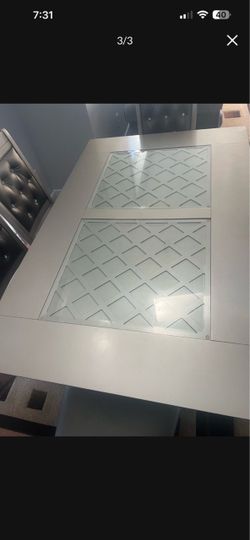 Dining table set