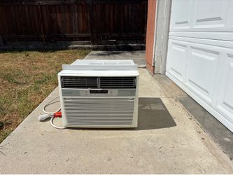 Air conditioner 12,000 BTU