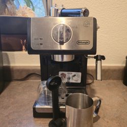 De'Longhi  Espresso and Cappuccino Machine 