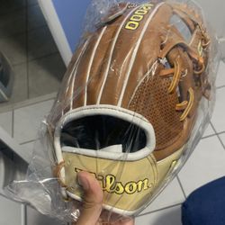 baseball glove a2000