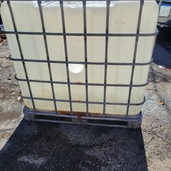 275 Gallon IBC totes 