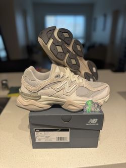 New Balance 9060 Size 7 & 7.5
