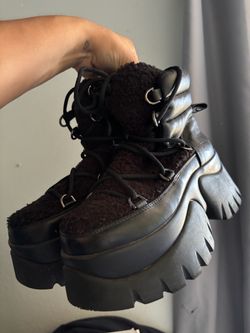 Koi Boots