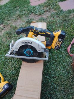 DeWalt Skill Saw. Dcs565