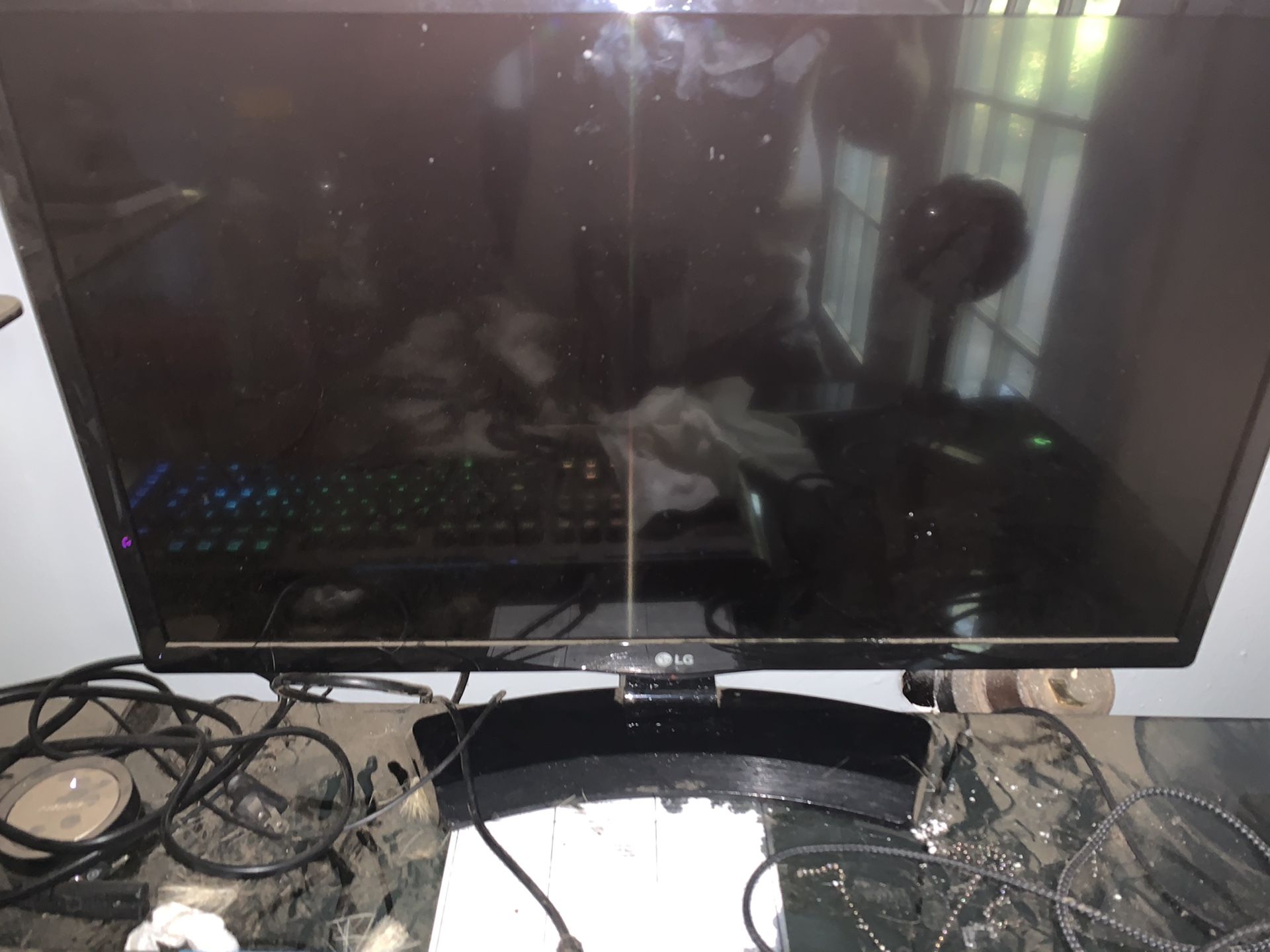 24” LG Monitor HD