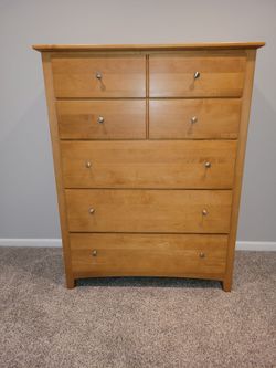 5 Drawer Stanley Furniture Dresser