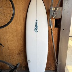 T Patterson Full moon Short board 6’2