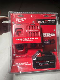 🔥$160 FIRM PRICE🔥Milwaukee M18 18-Volt Lithium-Ion REDLITHIUM FORGE Battery 8.0Ah & Rapid Charger