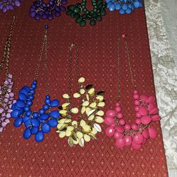Large lot of everyday/costume jewelry