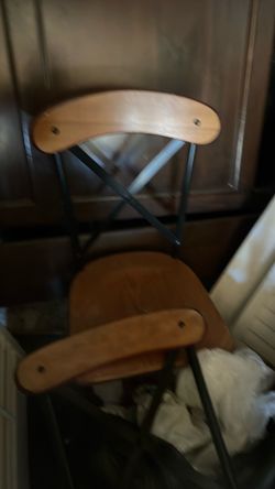 2 solid wood and metal chair