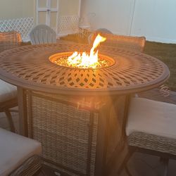 5  piece table top fire-pit with wicked chairs