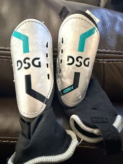 DSG Youth Soccer Shin Guards – Size Small