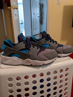 Nike Huarache size 12