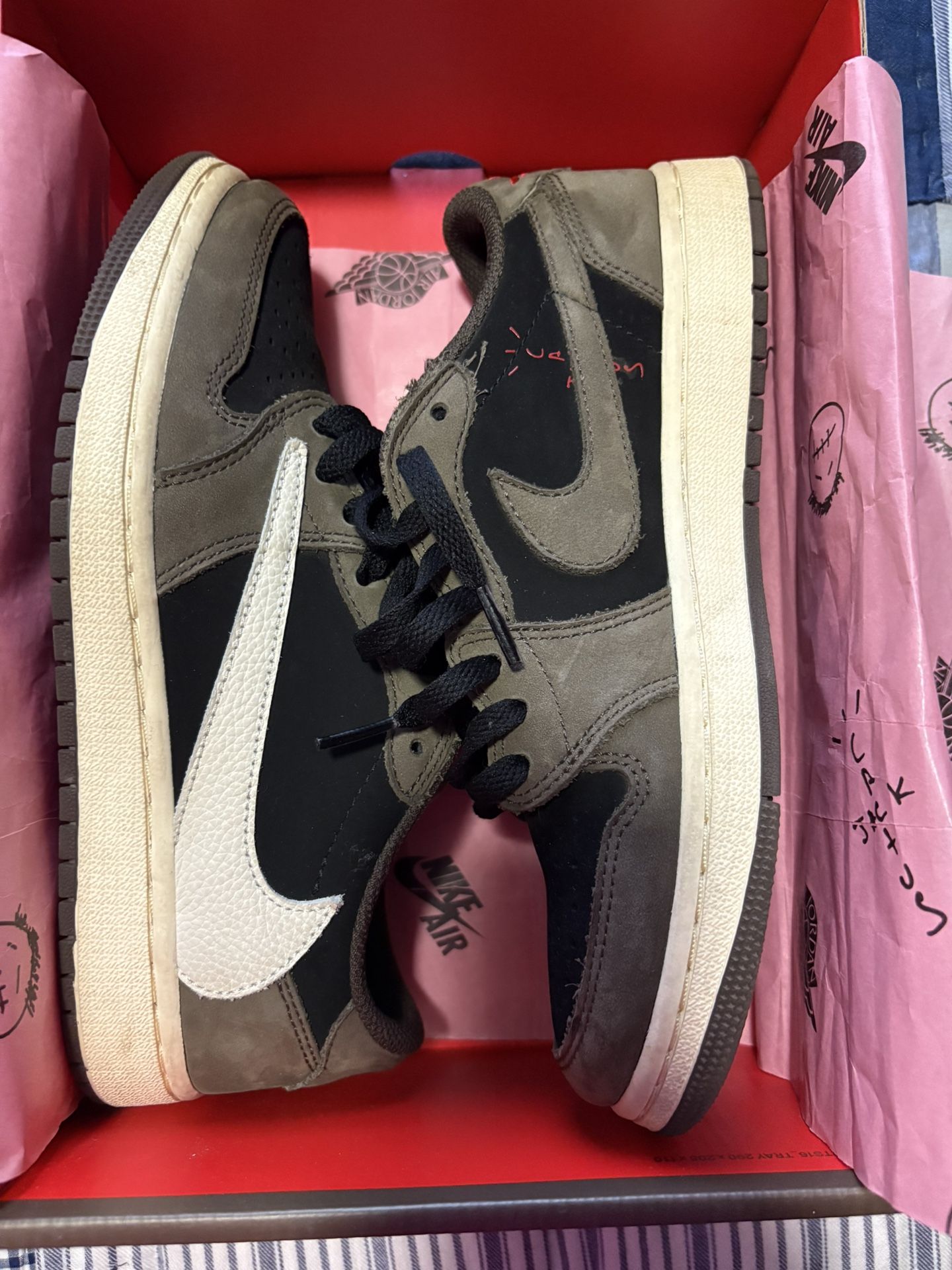 Travis Scott Low Mochas Size 6.5