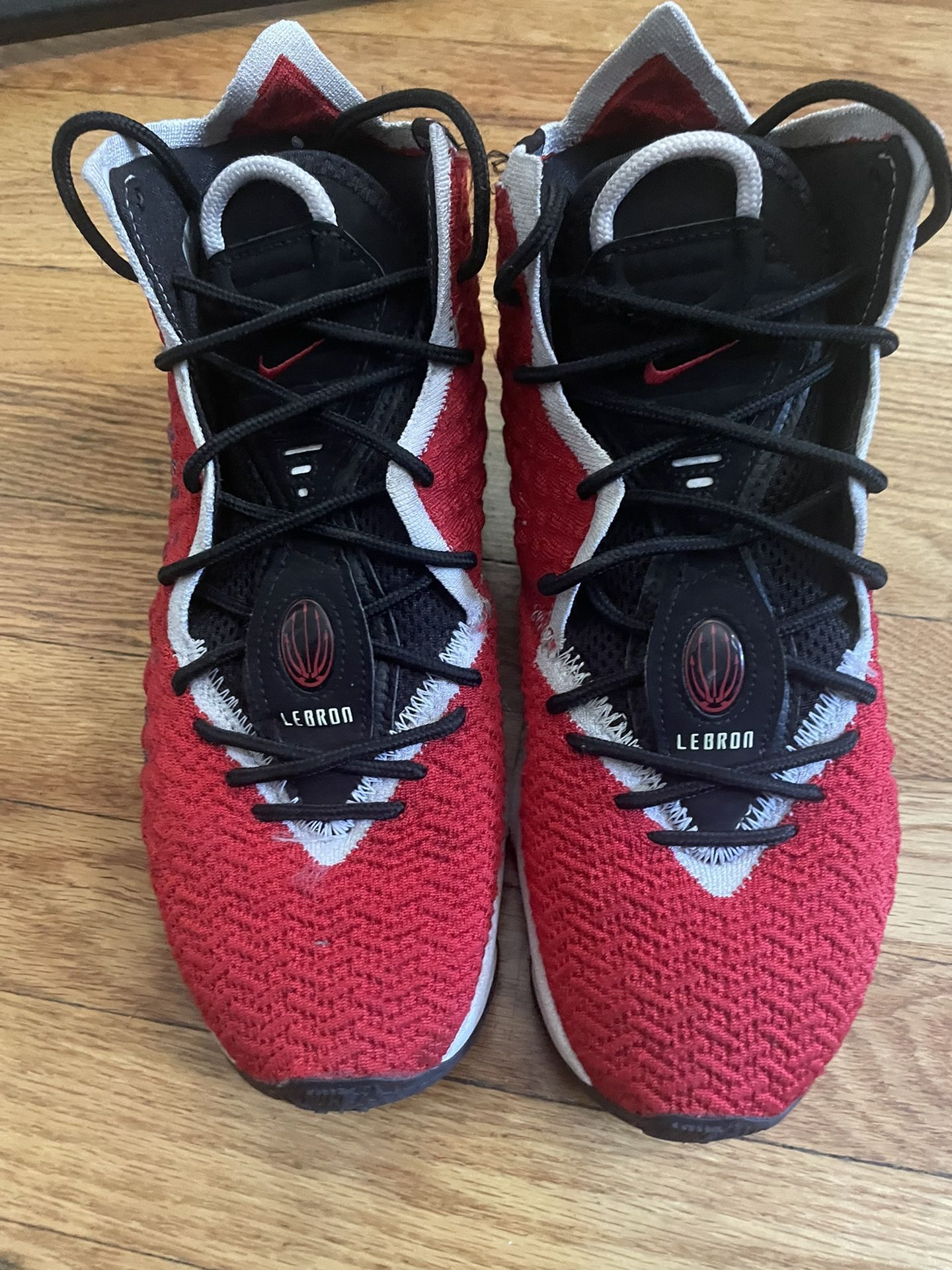 Lebron 17 'Air Max Uptempo