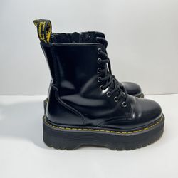 Dr Martens Size 38 / US 7 women Jadon Black Leather Platform