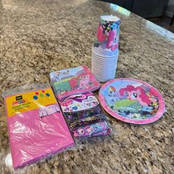 My Little Pony Party Supplies – Plates, Cups, Napkins, Tablecloth & Confetti