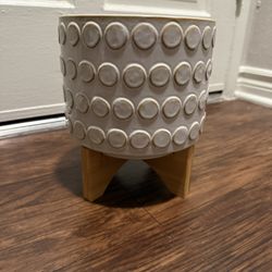 Pot with Wooden Stand - Large 
