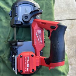 Milwaukee M12 FUEL 12V Lithium-lon Cordless Compact Band Saw (Tool-Only)