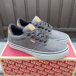 $45 Men’s Vans Brand New 8 / 8.5 / 9 / 10 / 11.5 (Women’s 9.5 / 10 / 10.5)