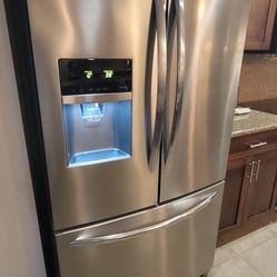 Frigidaire Gallery French Door Refrigerator 