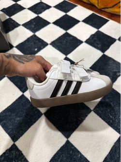 Toddler adidas 9.5
