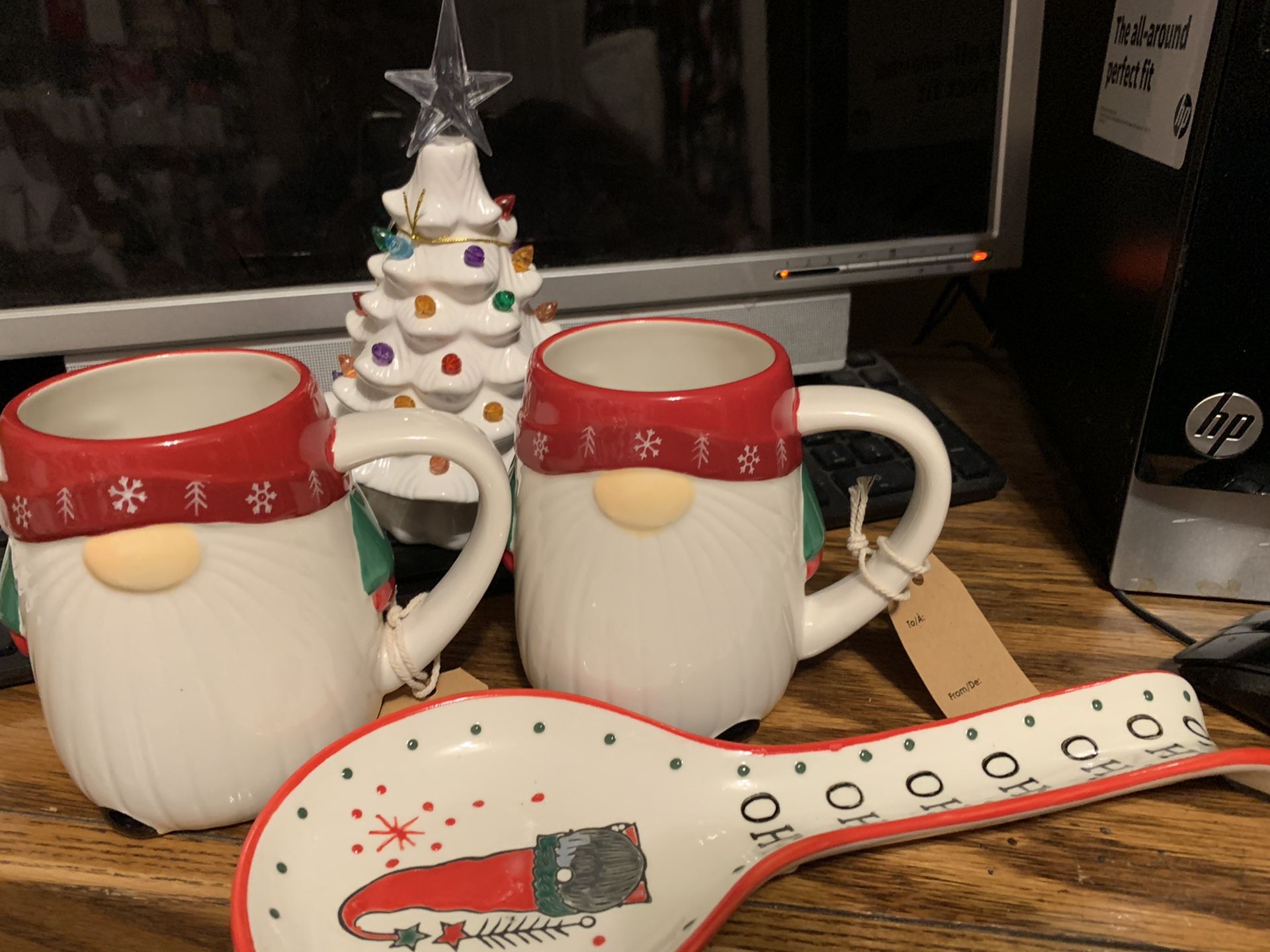 Gnome and mug set with spoon