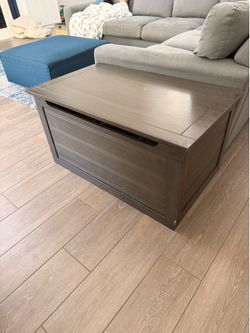 Large Wood Storage Chest / Toy Box — Solid & Spacious