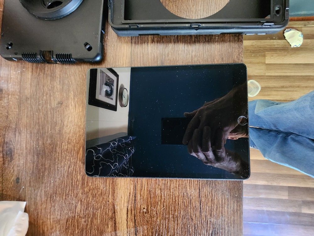 Apple Ipad 9 Gen + Pencil And Protective Case