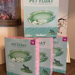 New pet floats pool rafts. HUGE SALE! Check my profile for more great items!