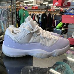 Women’s Air Jordan 11 Retro Low Pure Violet 