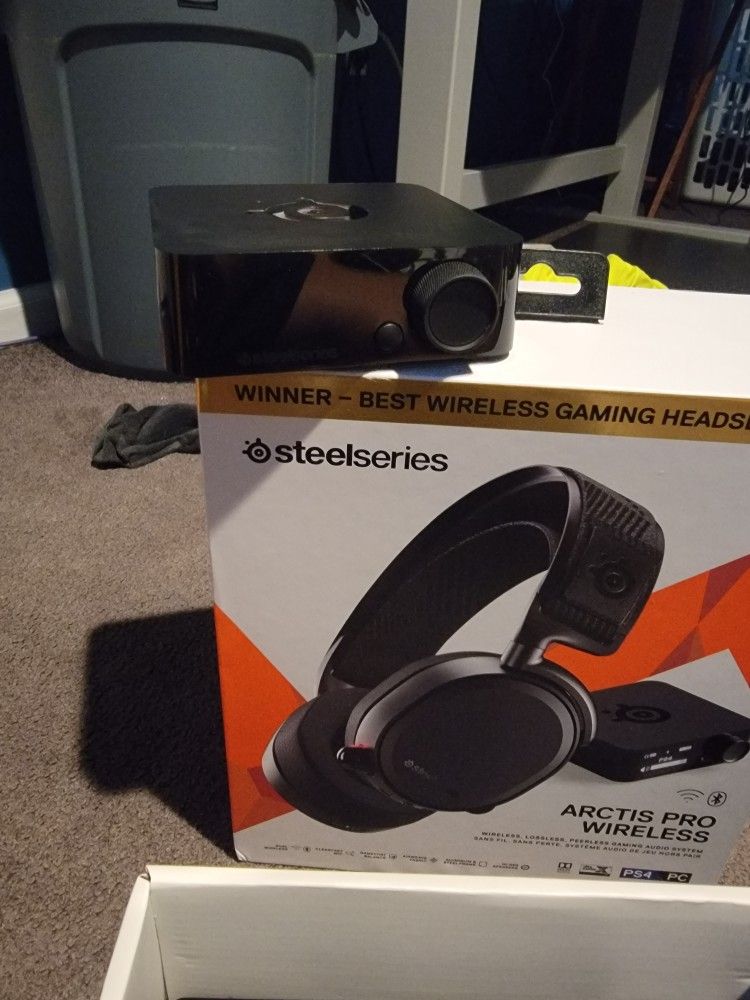 Steelseries Arctis Pro Wireless Gaming Headset