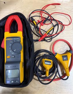 Fluke 381 Multimeter