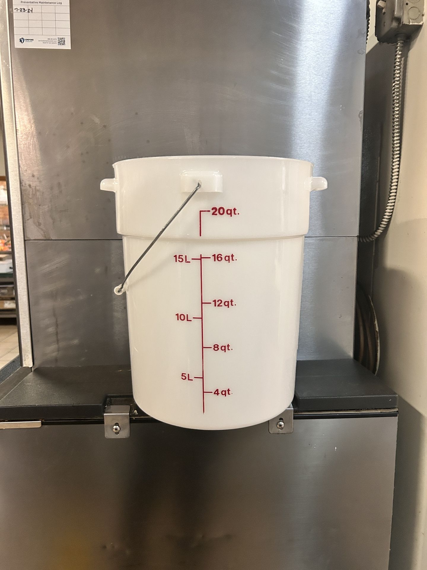 20 Quart Bucket