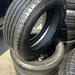Set Of 4 Tires Goodyear Assurance 215/55/17 Installed And Balanced Set De 4 Goodyear Como Nuevas Instaladas Y Balanceadas
