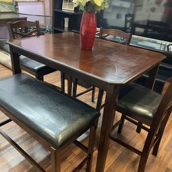 Elegant Dining Room Table With Chairs And Bench (excellent Condition)
