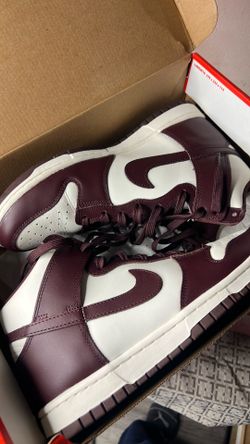 Burgendy Nike dunk high