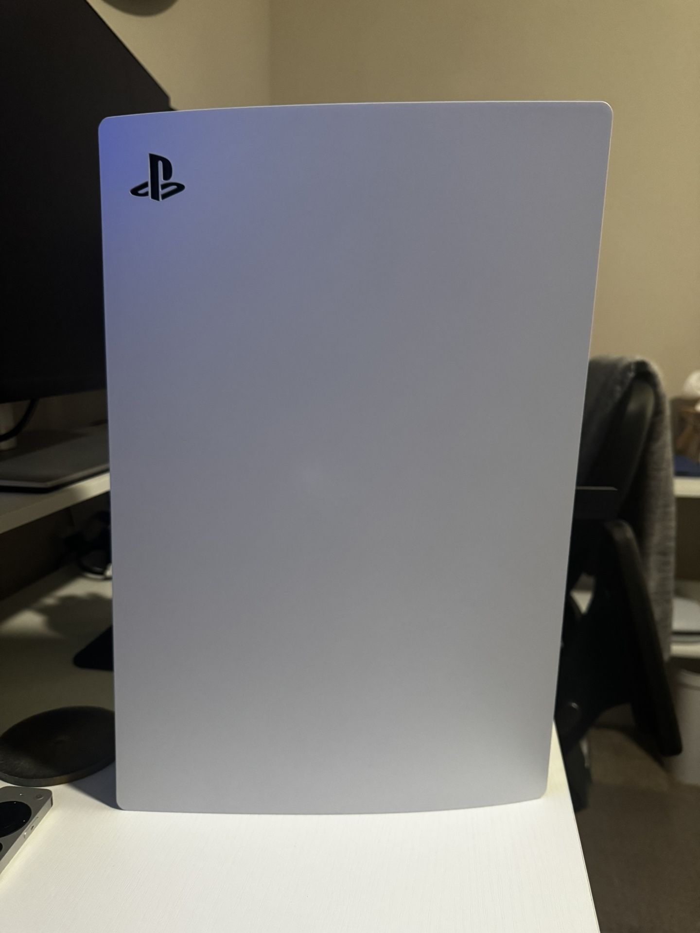PS5 2020 Standard Edition + 2 Controllers + 4 PS5 Games