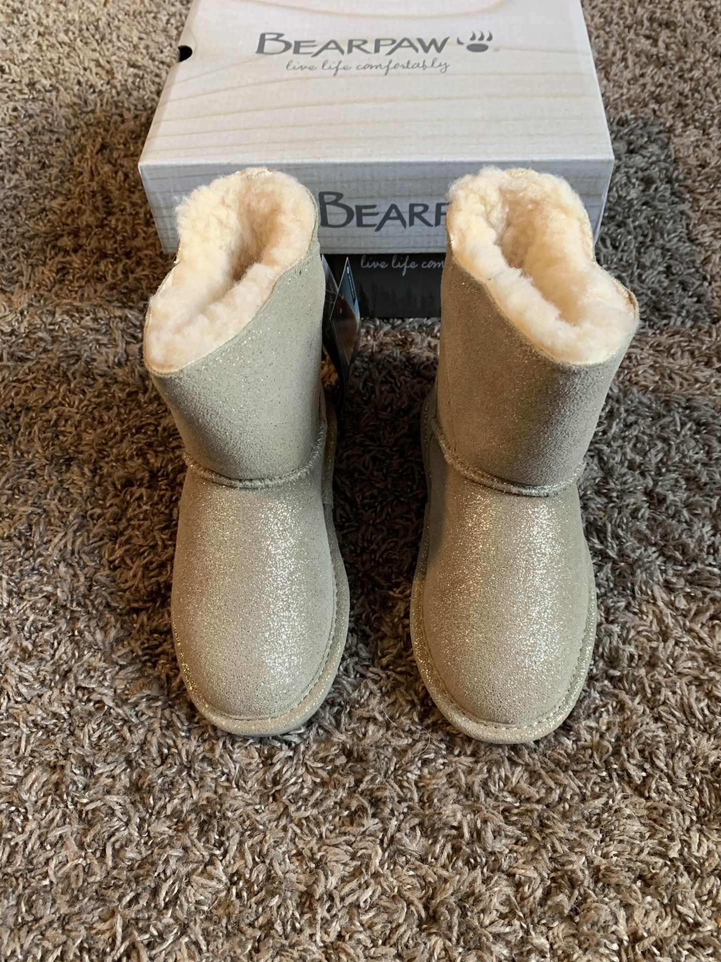 Bearpaw Mia Boots - size 10