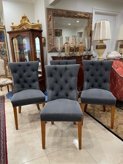 Stylish Set of 4 Grey Tufted Dining Chairs🌷 $60 Each