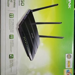 TP-Link N750 Wireless Dual Band Gigabiit Router