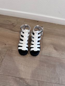Dirty laundry white sandals