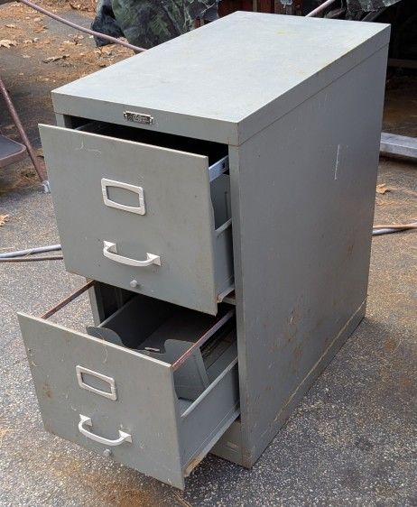 Heavy 2 Draw File Cabinet.