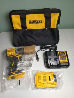 DEWALT 20V COMPACT 1/2" HAMMERDRILL DRILL/DRIVER KIT 