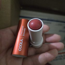  Organic Tinted Lip Balm SPF 30
COOLA