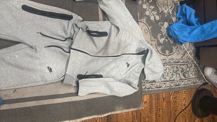 Nike tech