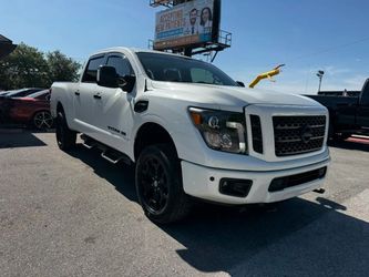 2018 Nissan TITAN XD Crew Cab