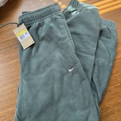 Nike Clothes - Swipe Up With Offers