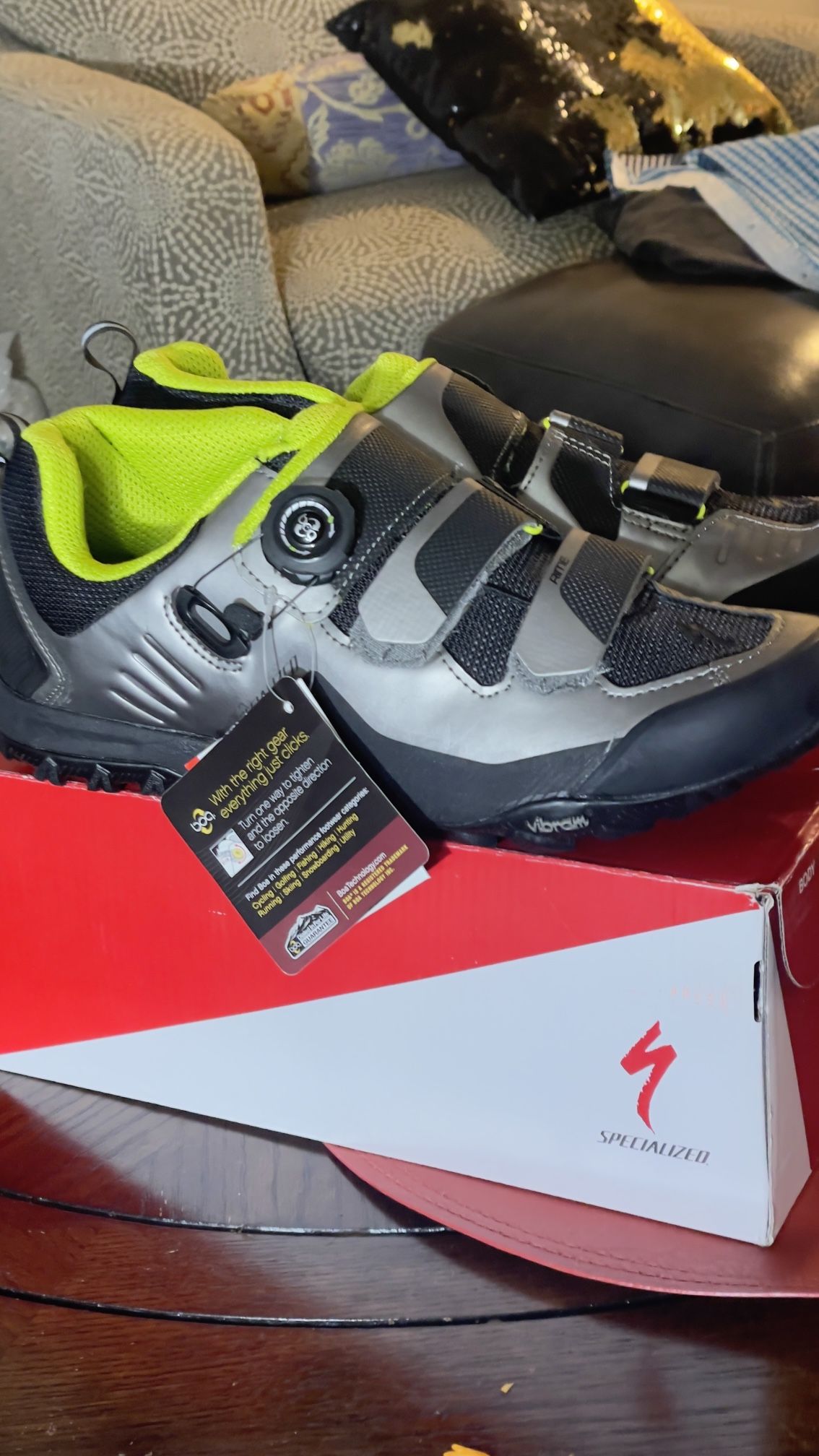 (Professional mountain biking) Size 9.5 Shoes Brand New Specialized Rime Expert MTB